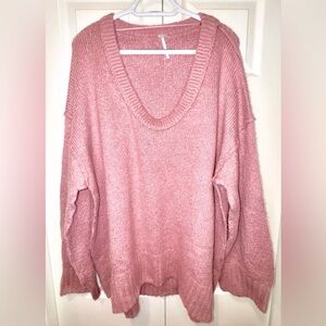 Free People oversized Cozy Pink scoop Neck Sweater. Size Medium. NWOT